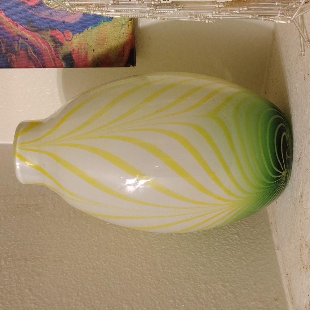 Glass vase